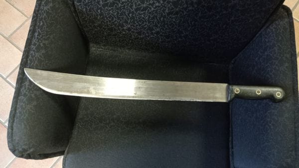 Aggressione con un machete per debiti di droga, tre arresti