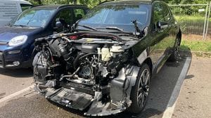 Ladri cannibali in azione: una Bmw smontata pezzo per pezzo