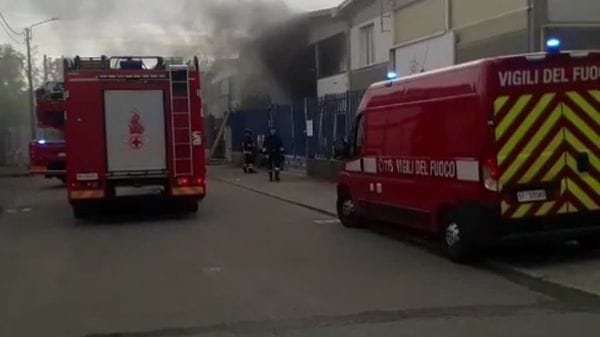 San Giuliano Milanese, incendio carrozzeria
