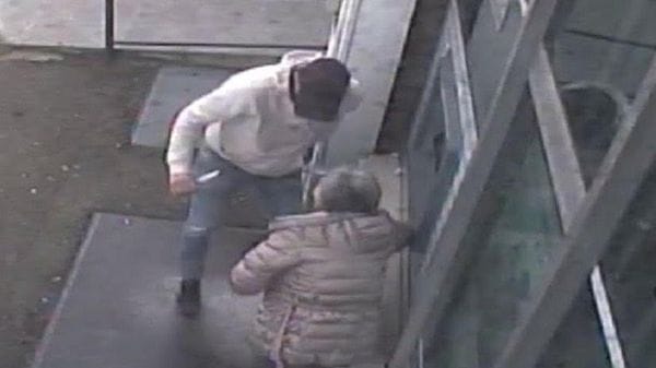 Rapina 4 donne agli sportelli bancomat minacciandole con un coltello, a Lodi arrestato un 50enne