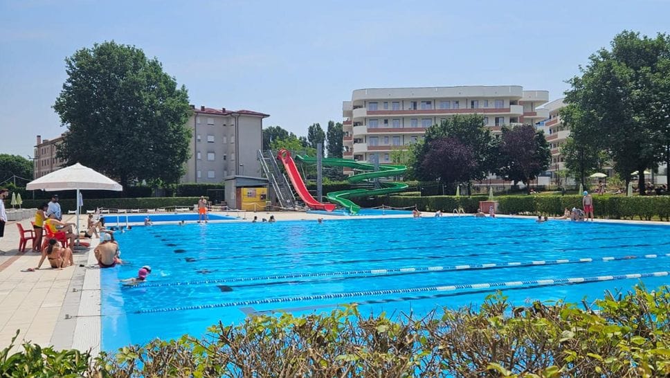 A Paullo apre la piscina scoperta