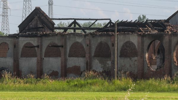 Violento rogo a cascina Rancate I vigili del fuoco ancora al lavoro