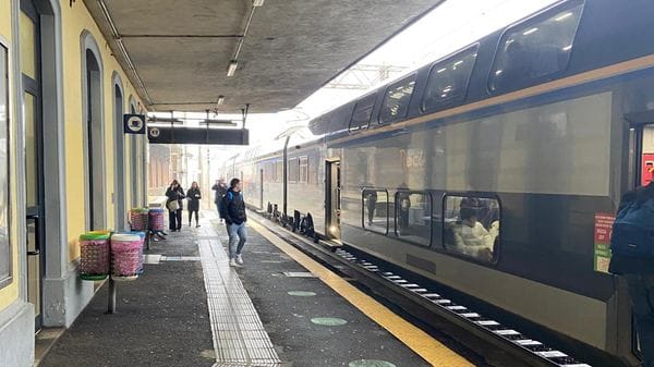 Più di cento pendolari “abbandonati” ieri a Casale