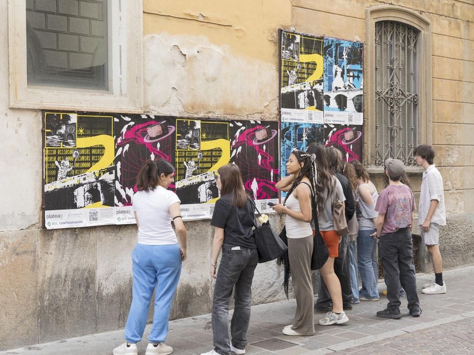 Cinque anni di Platea: Lodi invasa dai poster che ridisegnano la città