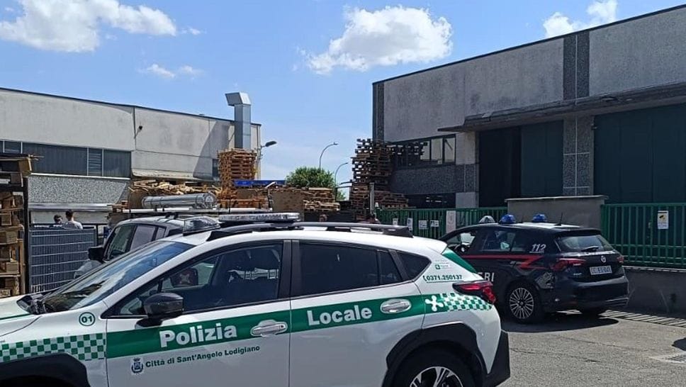 Scatta il blitz anti-frode Scovato un capannone con allaccio abusivo