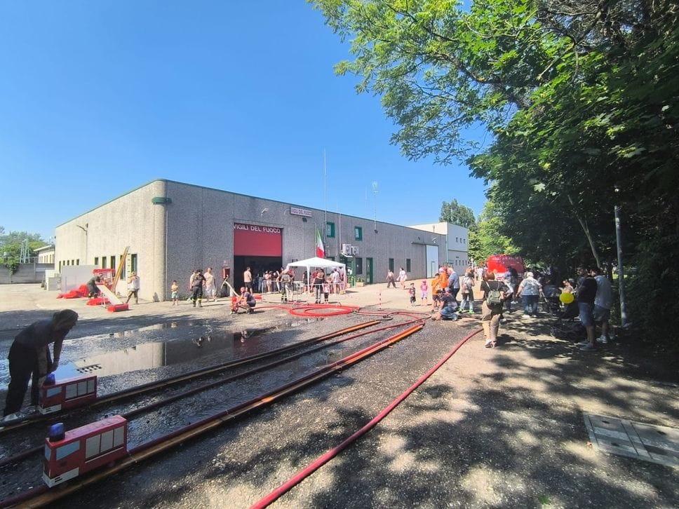Peschiera, rientra in servizio dopo un mese l’autopompa dei vigili del fuoco