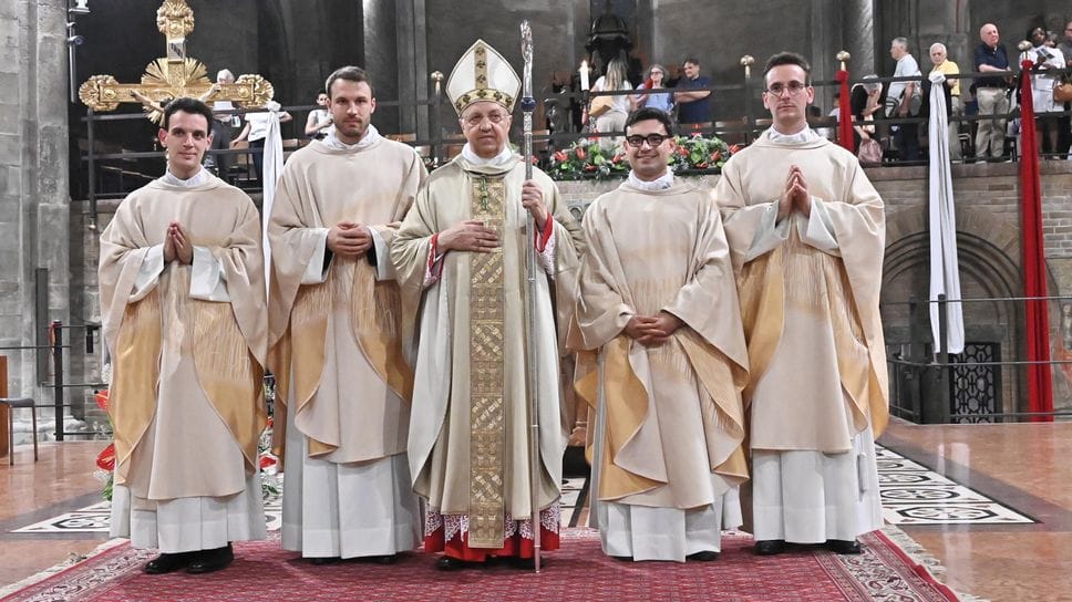 Il vescovo Maurizio ha consacrato quattro nuovi sacerdoti
