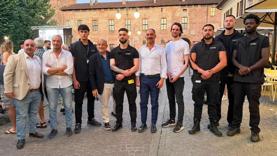 Melegnano, bodyguard e “coprifuoco” per la movida: «Un debutto molto positivo»