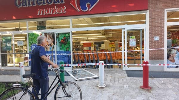 Lodi: spaccate con i furgoni e cassaforti rubate nei supermercati: nove arresti