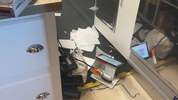 San Donato: bar scassinato per la sesta volta - VIDEO