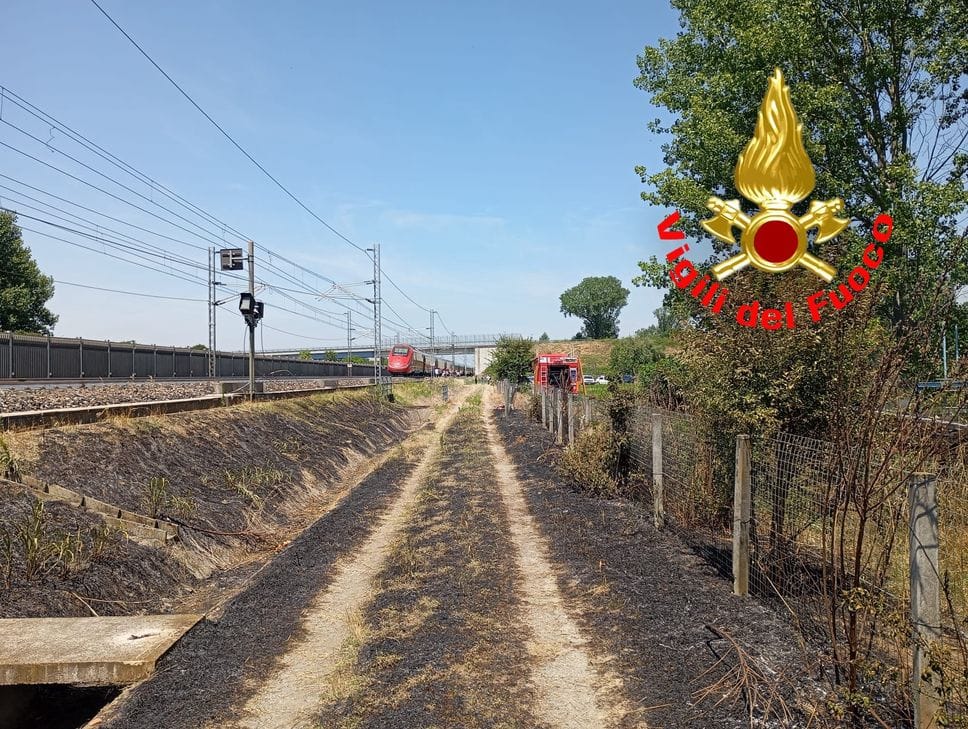 Guasto e incendio a Livraga lungo la Tav, dopo oltre 4 ore la circolazione sta tornando regolare 