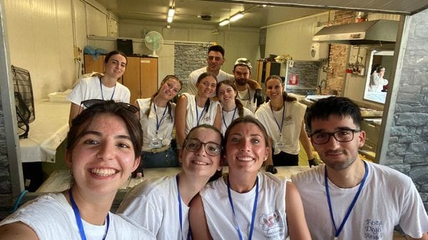 In tanti per la Festa degli angeli, i giovani che hanno perso la vita