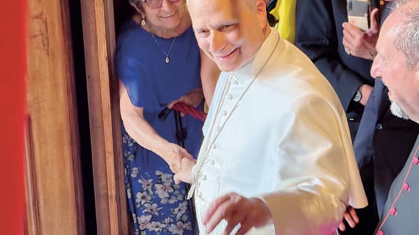 Dalla Scozia alle Filippine, la visita papale è mondiale VIDEO