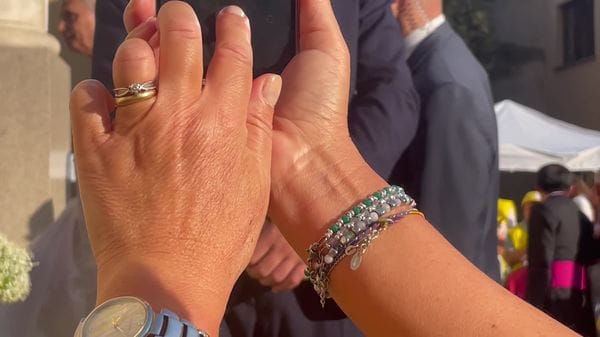 L’arrivo del Papa con il vescovo