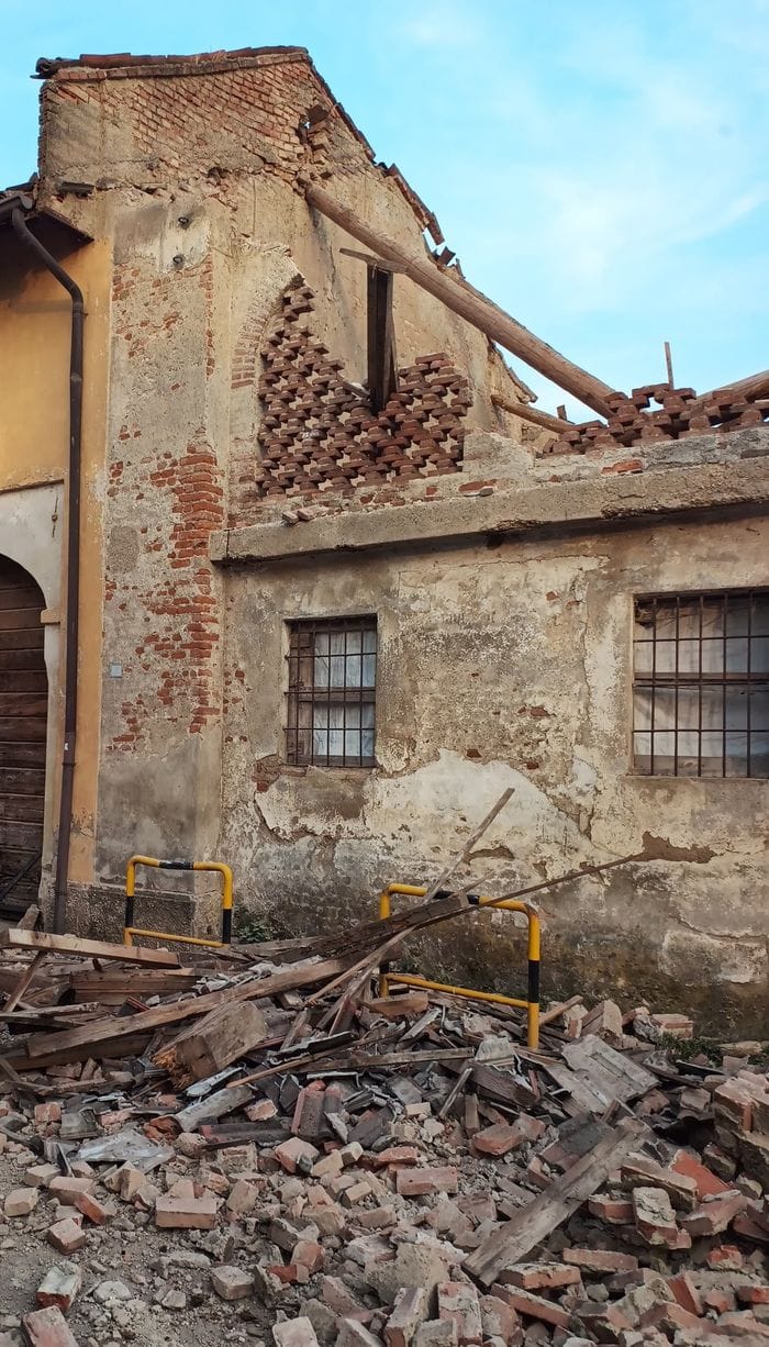MULAZZANO Crollo parziale di una cascina, scatta l’allarme