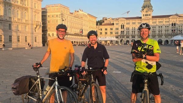 In bici a Trieste per il 50esimo del titolo di città
