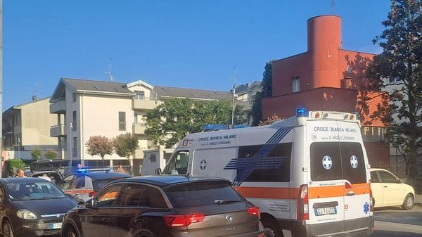 SAN COLOMBANO Scontro tra il bus di Star Mobility e una macchina