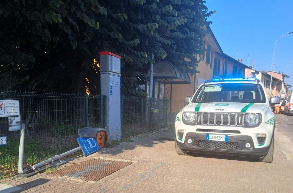 SAN COLOMBANO Scontro tra il bus di Star Mobility e una macchina