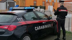 Trovato senza vita nell’auto immersa nel canale: le indagini dei carabinieri