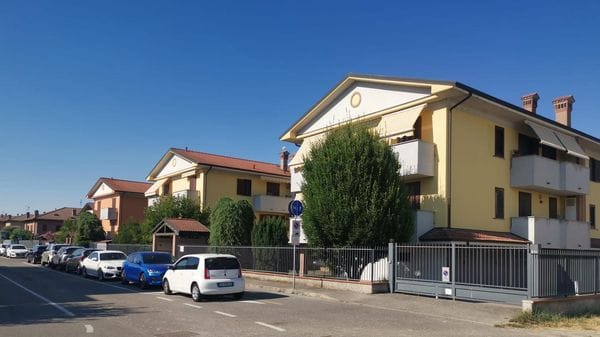 Casalmaiocco: sposi in viaggio di nozze, i ladri gli entrano in casa