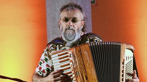 Due fisarmoniche,un universo di suoni - Un omaggio in notea Gino Paoli e Vanoni
