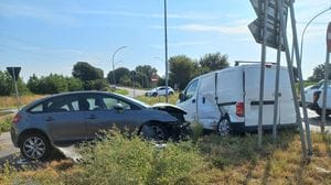 Violento schianto per una mancata precedenza, due feriti stamattina a Casalpusterlengo