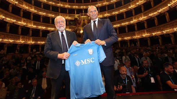 Allegri inizia l’avventura a Napoli «Città pazzesca, siamo già forti»