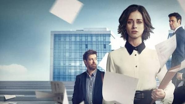 Siamo serial, “Senza giudizio”