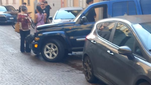 Carambola in centro a Codogno: tre auto coinvolte