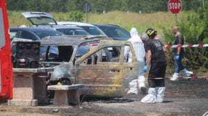 Morto tra le fiamme a Castelnuovo, trovate tracce di accelerante nell’abitacolo 