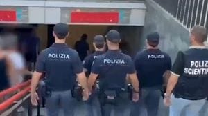 Blitz nelle stazioni della metro e sui bus: dieci arresti in poche ore fra Rogoredo e Linate