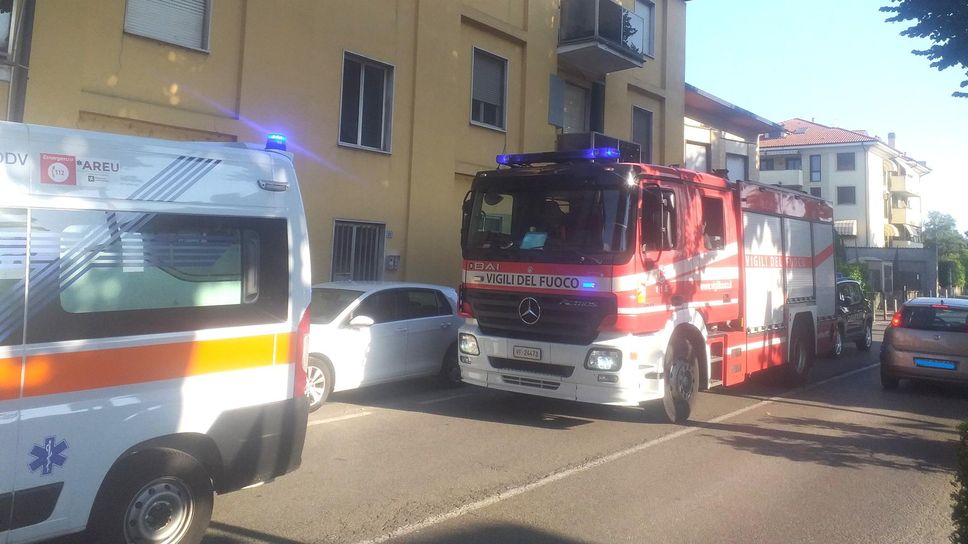 Si sente male in casa a Melegnano, allertati la Croce bianca e i vigili del fuoco