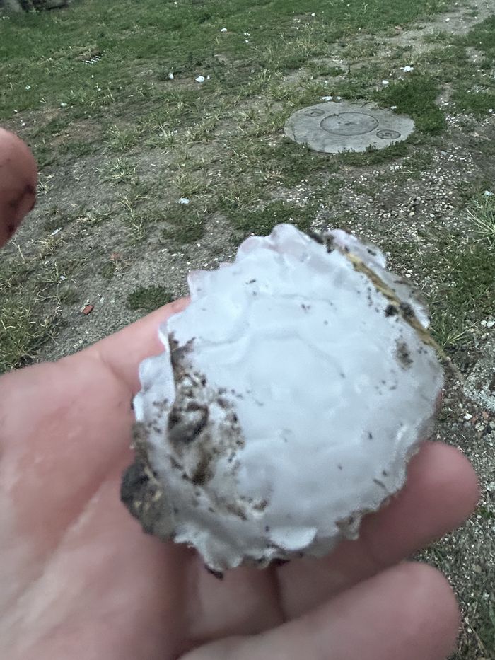 Un’altra tempesta sul Lodigiano, all’alba si scatena una violenta grandinata VIDEO 