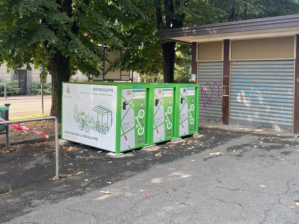 A Paullo i primi box per mettere al sicuro bici e monopattini