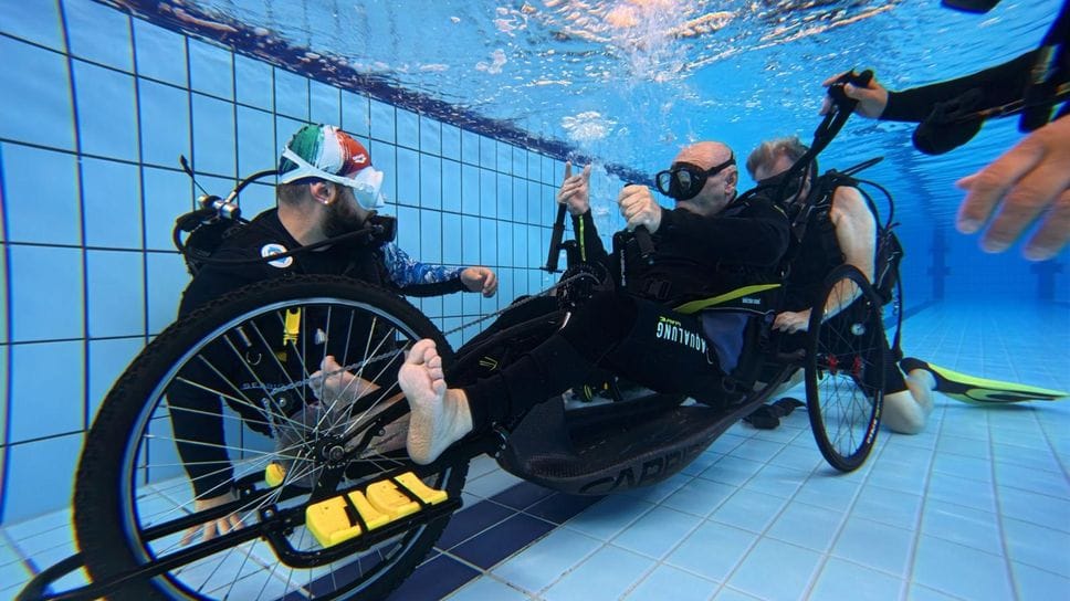 Luca Cremonesi con la sua handbike pronto a superare un altro limite