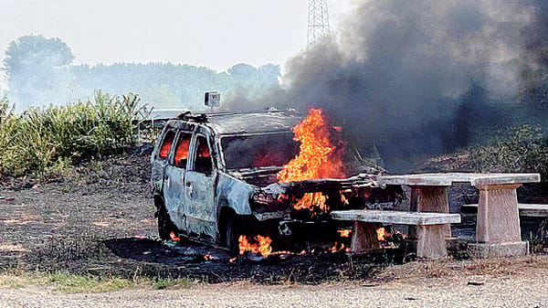 Morto nella sua Jeep in fiamme a Castelnuovo: oggi l’autopsia per fare chiarezza