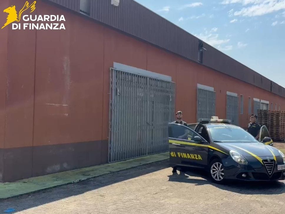 A Spino d’Adda una base dei fabbricanti di sigarette di contrabbando - VIDEO