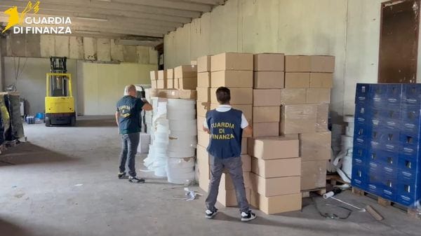 A Spino d’Adda una base dei fabbricanti di sigarette di contrabbando - VIDEO