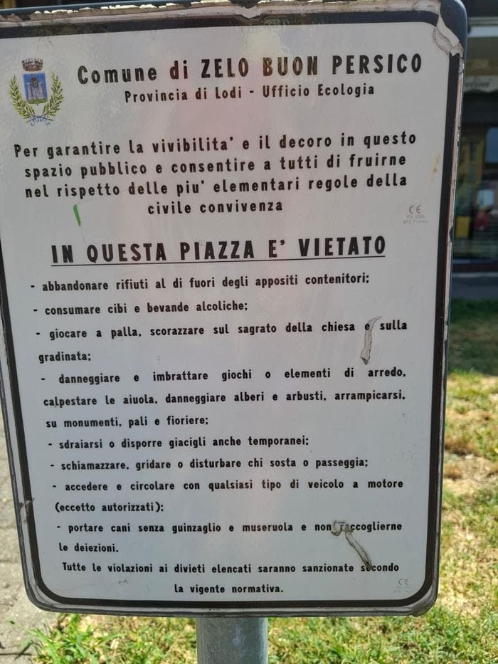 Zelo, in piazza Italia sono disperati: «Non dormiamo più»