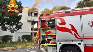 Incendio a Sant’Angelo, l’appartamento è inagibile