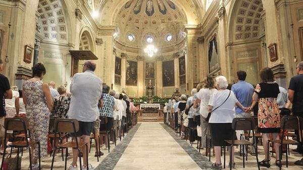 Lodi, la Messa del vescovo alla chiesa del Carmine