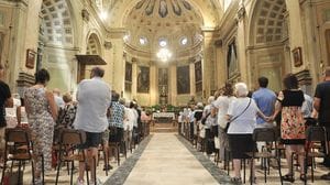 Lodi, la Messa del vescovo alla chiesa del Carmine