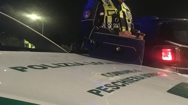 Fuga sulla vecchia Paullese: fermato un 28enne senza patente