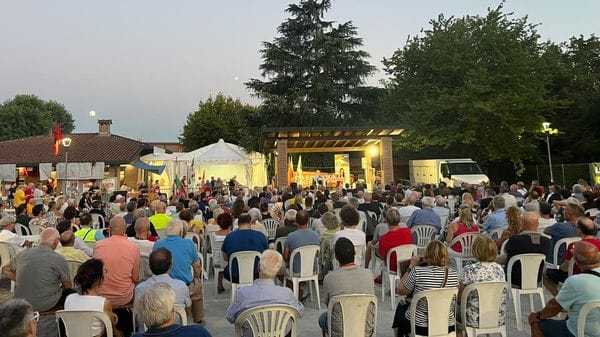 Bersani chiude la Festa dell’Unità a Vizzolo: «Serve un’alternativa credibile»