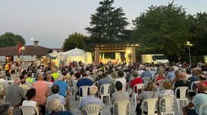 Bersani chiude la Festa dell’Unità a Vizzolo: «Serve un’alternativa credibile»