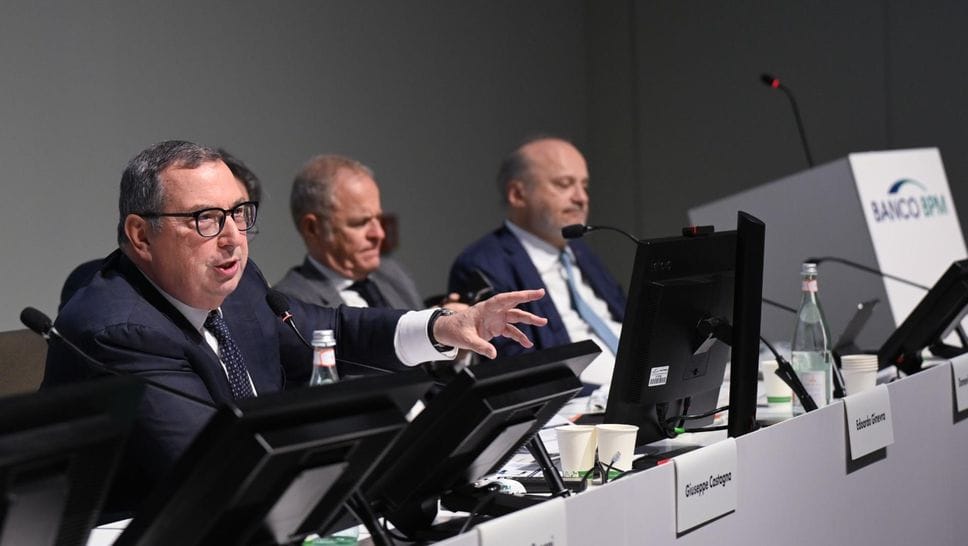 Il “risiko bancario” sotto l’ombrellone: Banco Bpm e Mps studiano la fusione, nel Lodigiano cresce la preoccupazione