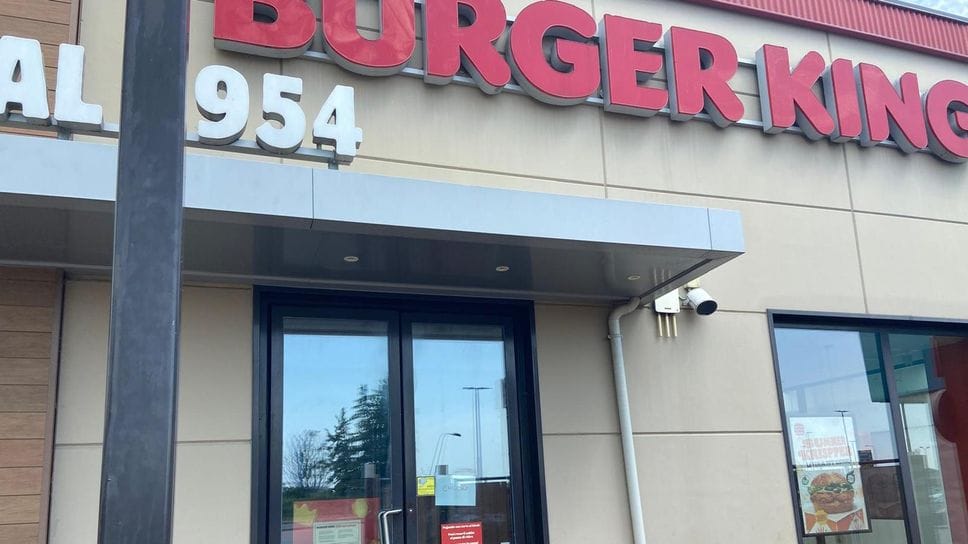 Casale, il Burger King chiude dopo nove anni e una pandemia