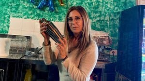 Decide di cambiare vita: da parrucchiera a Lodi a barista in Val Trebbia
