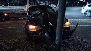 Minorenne alla guida si schianta con l’auto del padre, il genitore lancia l’allarme per il furto e viene denunciato per simulazione di reato