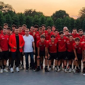 Sant’Angelo, l’abbraccio con i tifosi alla Pergola VIDEO